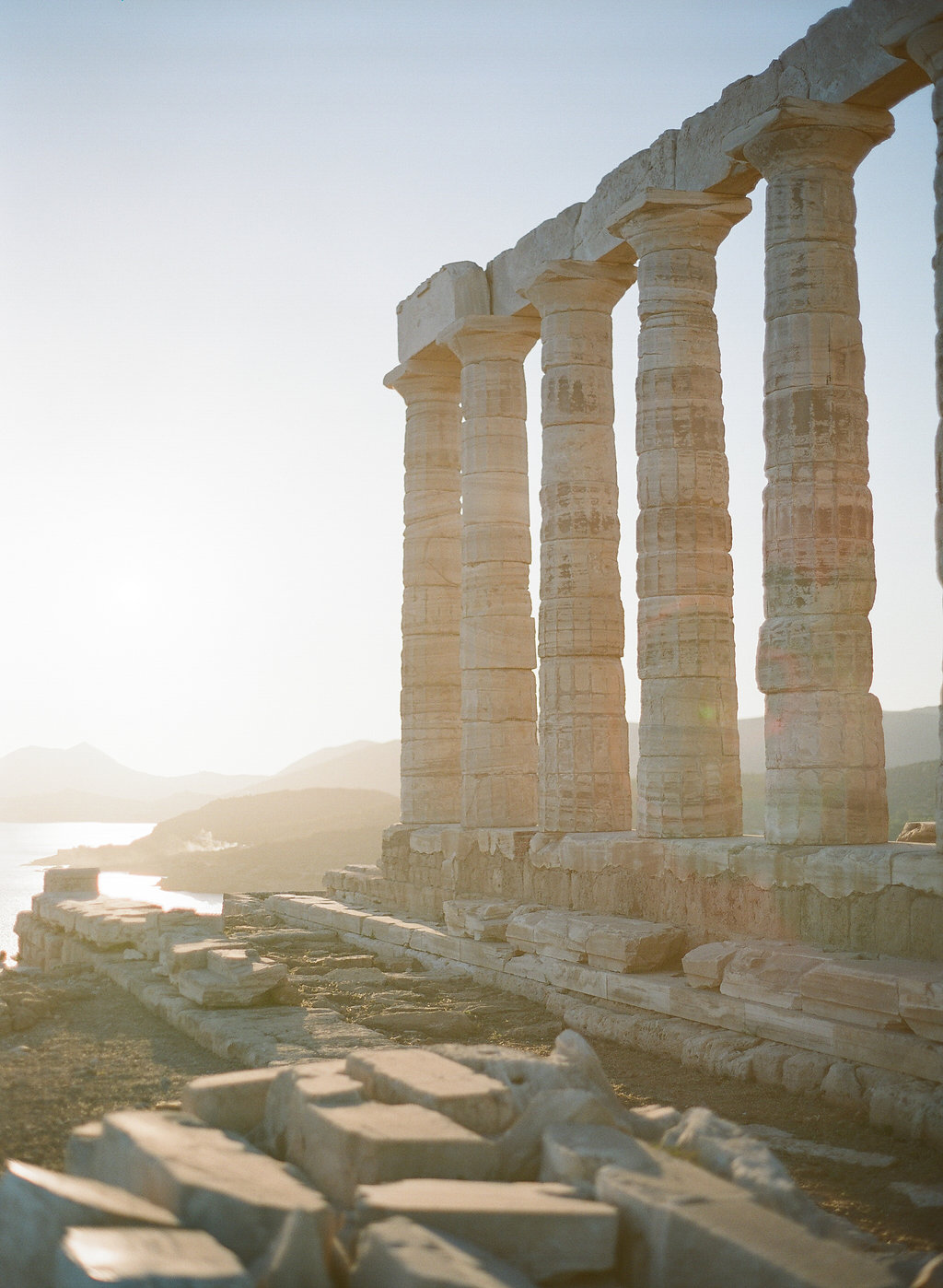 Athens wedding at the Temple of Poseidon | destination Greece fine art film wedding photographers Les Anagnou