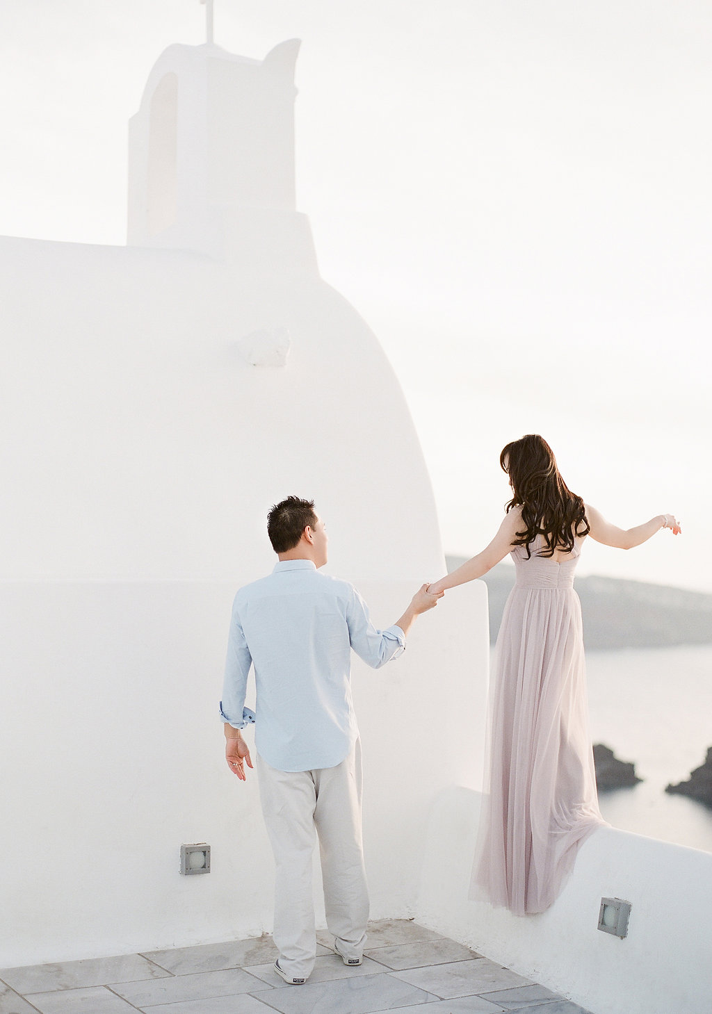 Santorini Honeymoon Session with Organic Effortless Style | Les Anagnou fine art film wedding photographers in Greece 22