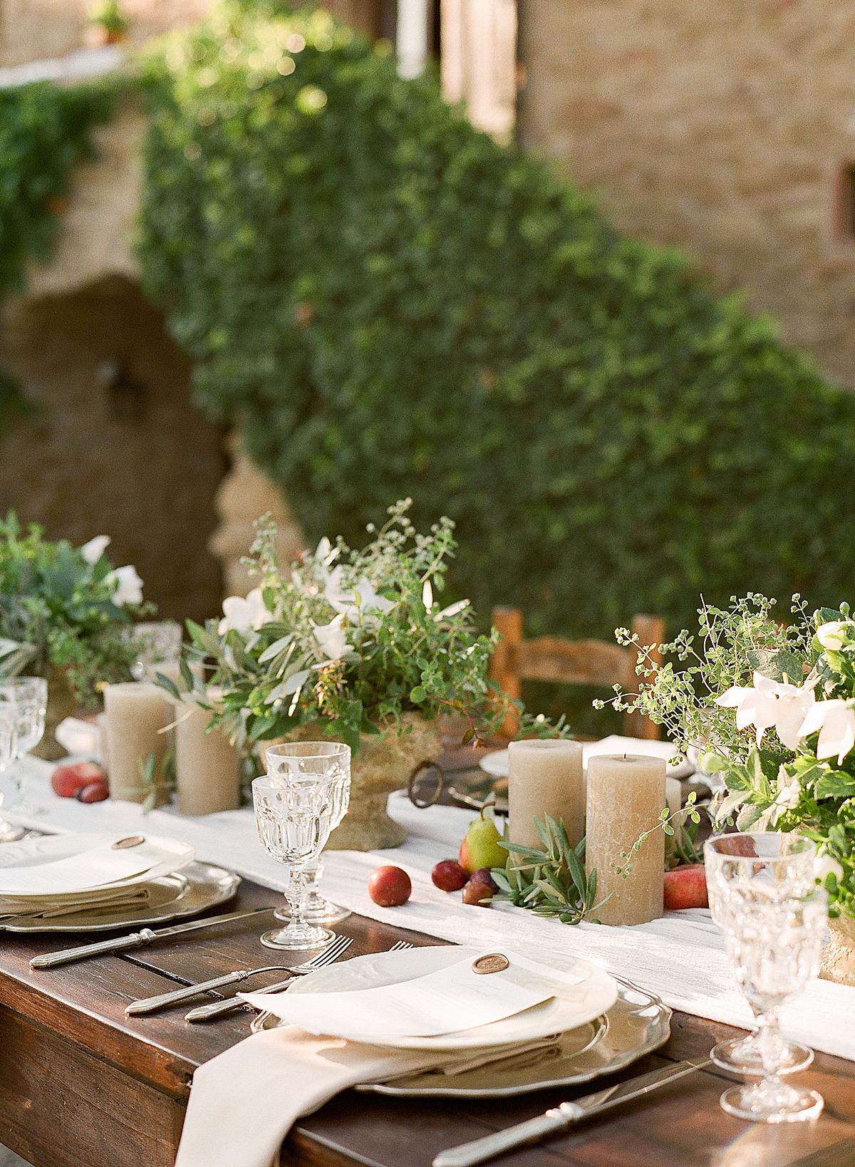 table set up at villa montanare in tuscany wedding venue