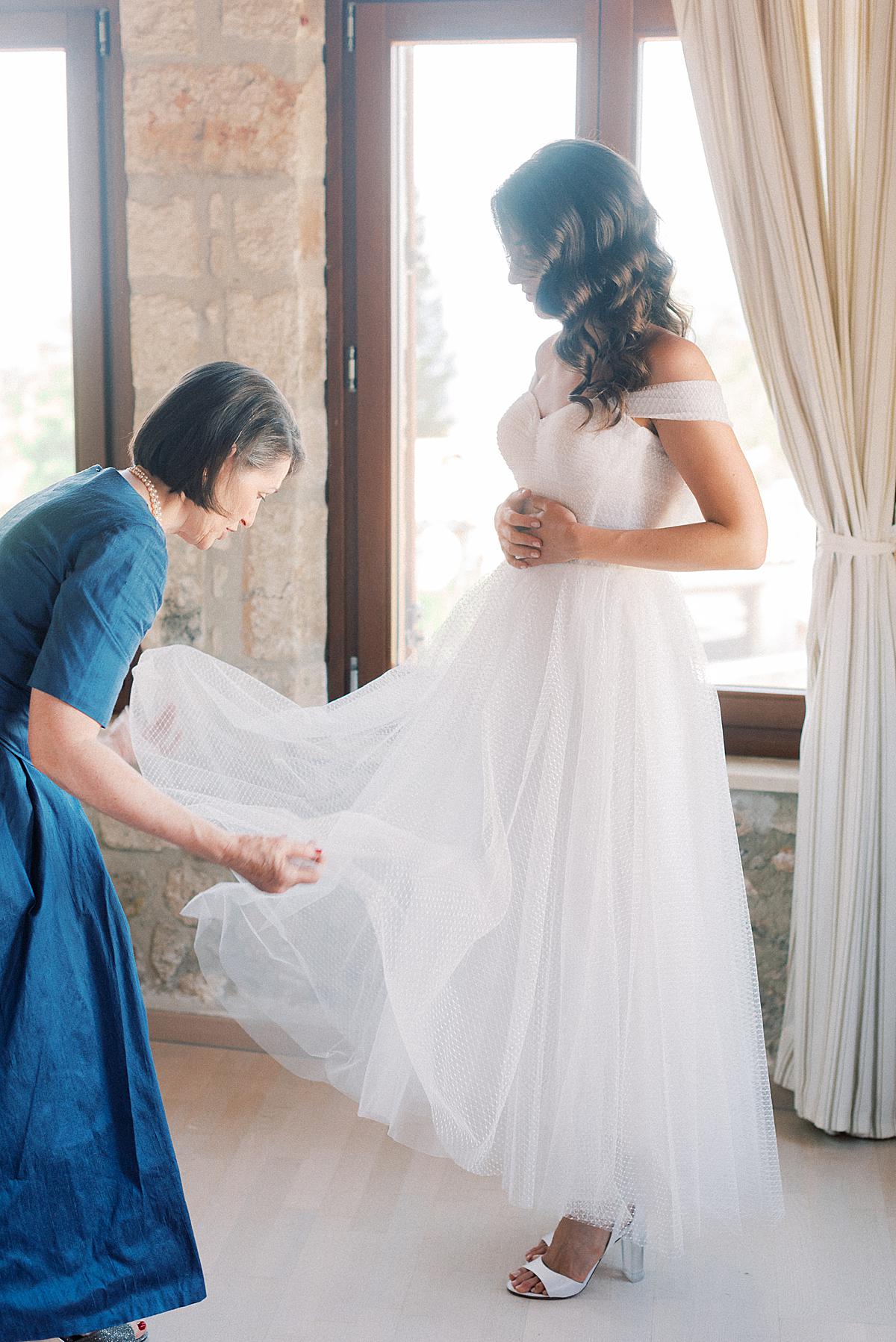 bride and mother at crete wedding