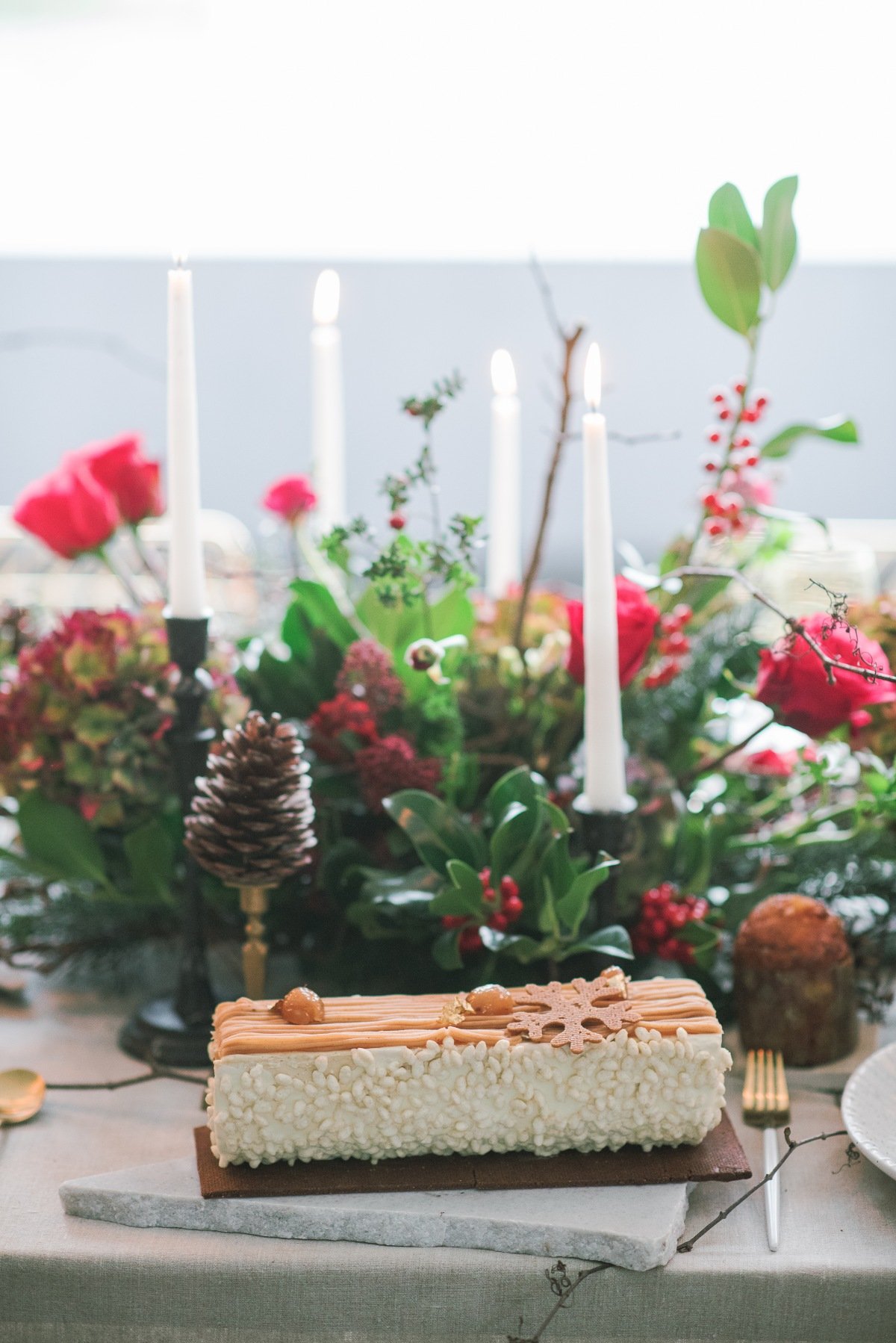 christmas table close up by les anagnou film photographers