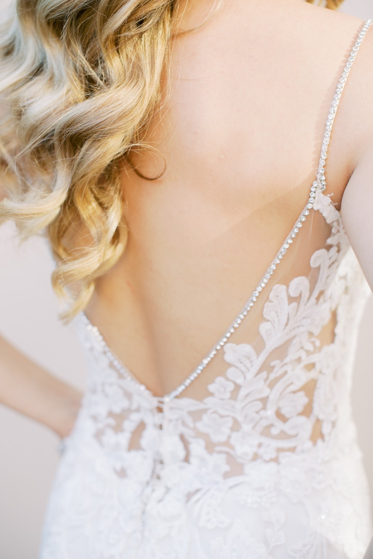 close-up-of-wedding-dress-backline-lesanagnou-editorial-wedding-photography