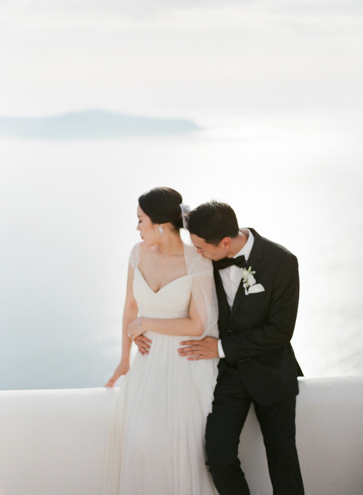 wedding photographer greece - plan an elopement in greece - couple in Santorini
